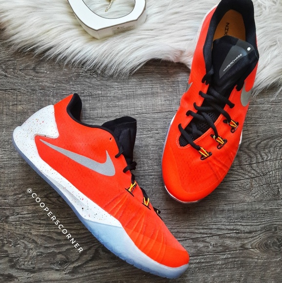 Nike Other - NEW Nike Hyperchase Premium